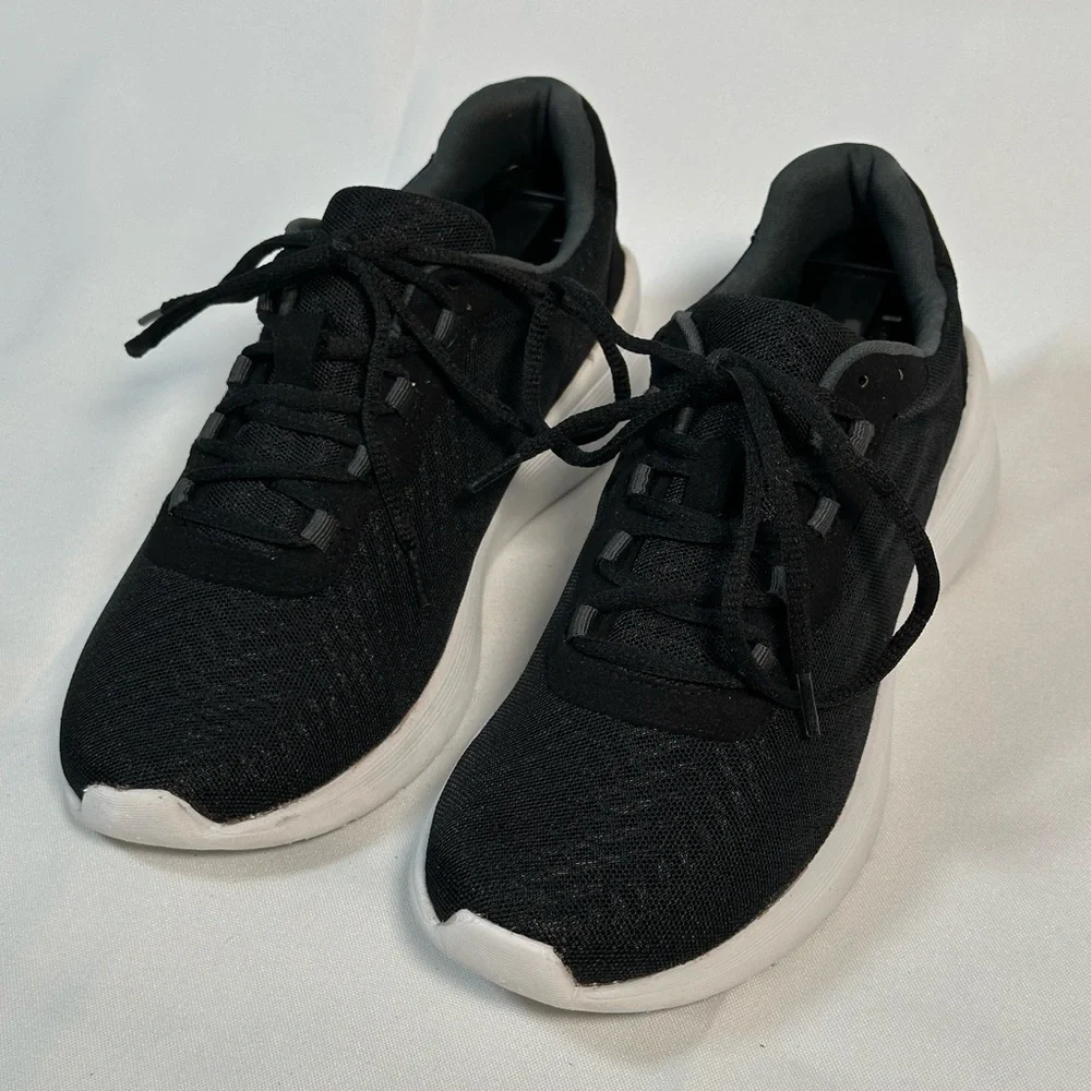 Easy Spirit Women's Black and White Running Shoes Size 6